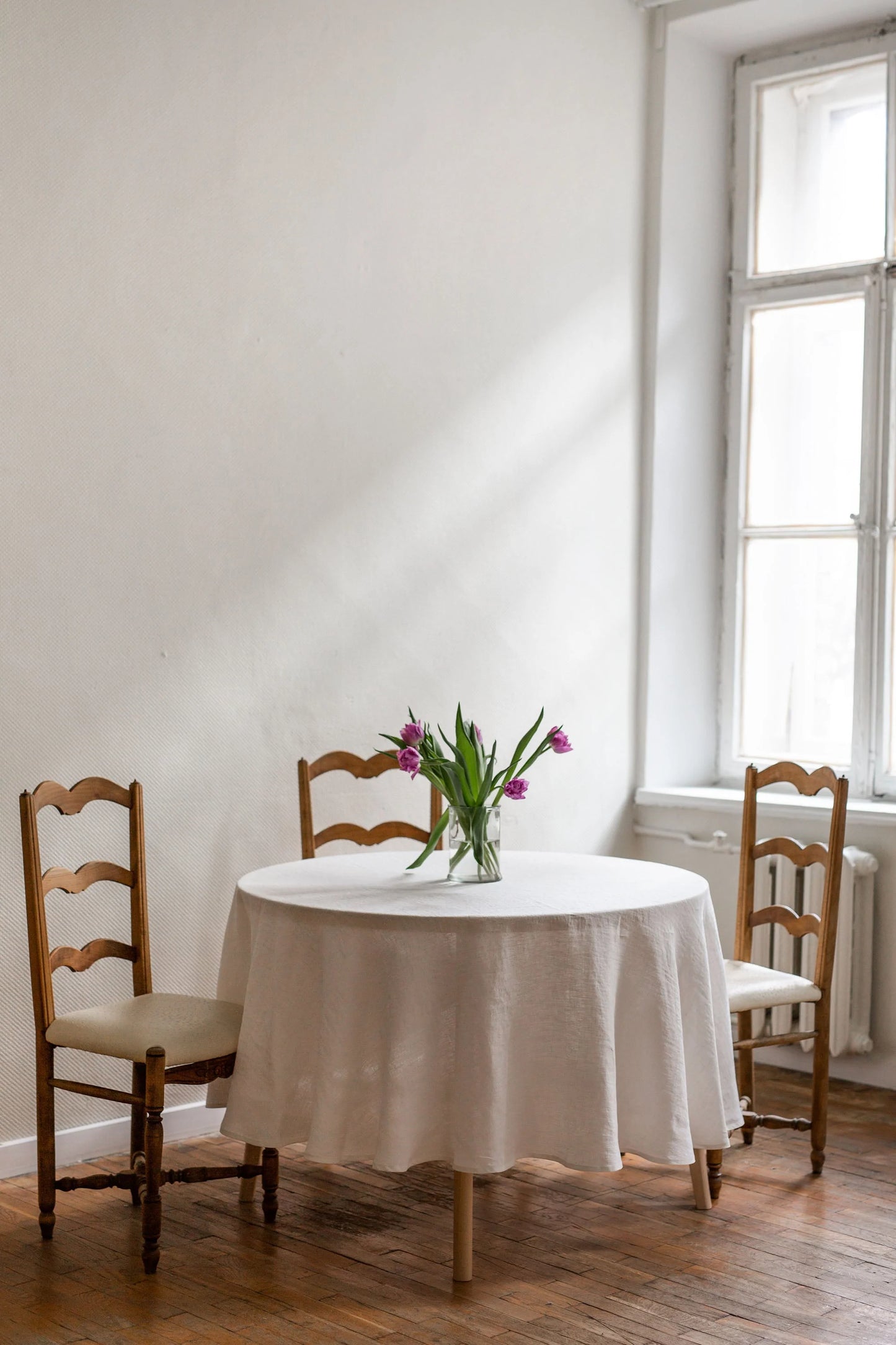 Round Linen Tablecloth White
