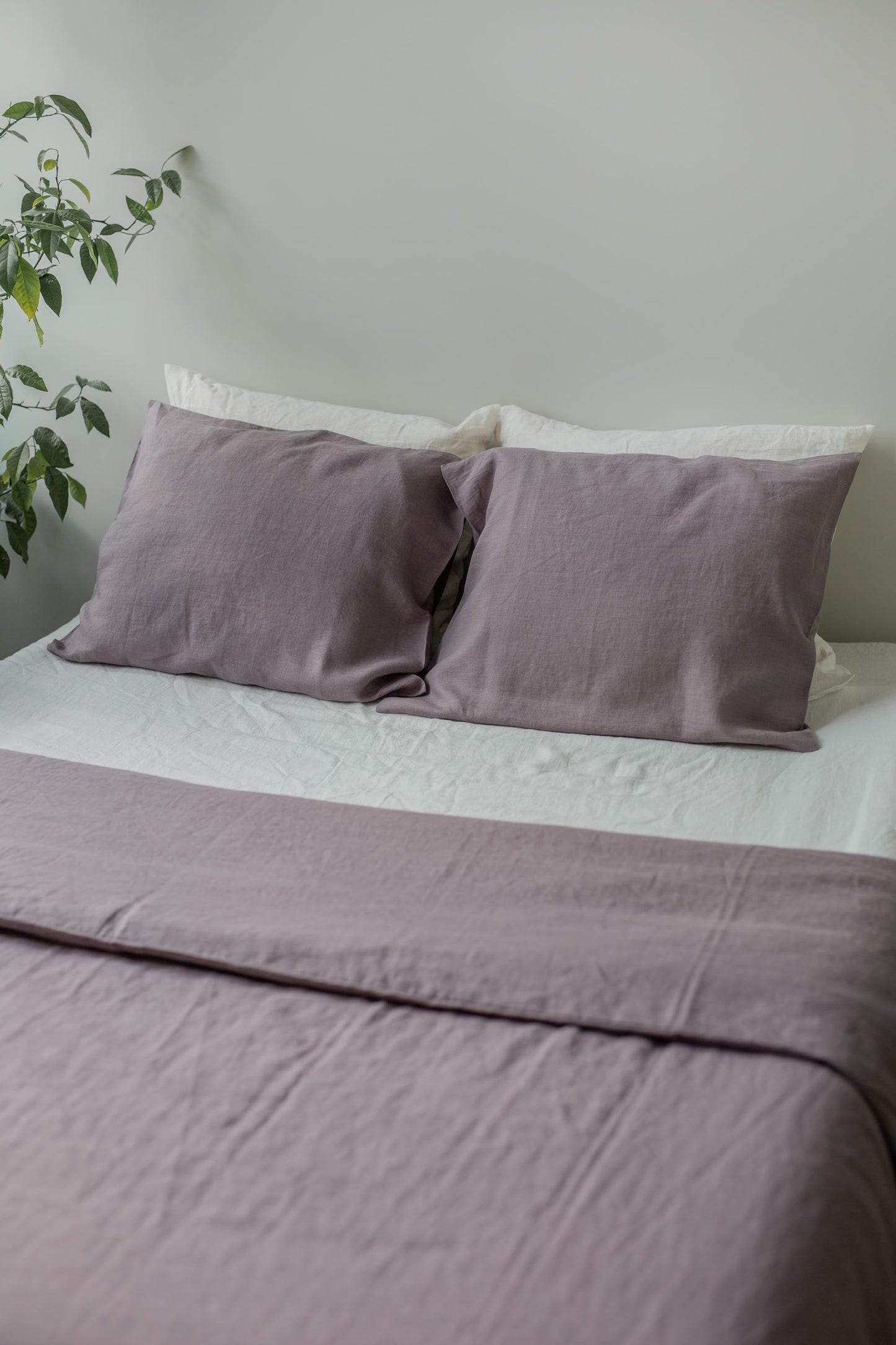 Linen Bedding Set in Dusty Lavender