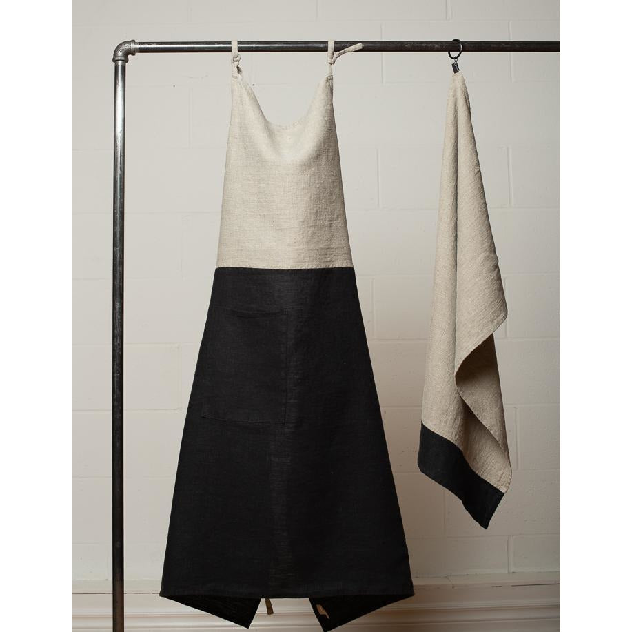 le chef tea towel natural with black border