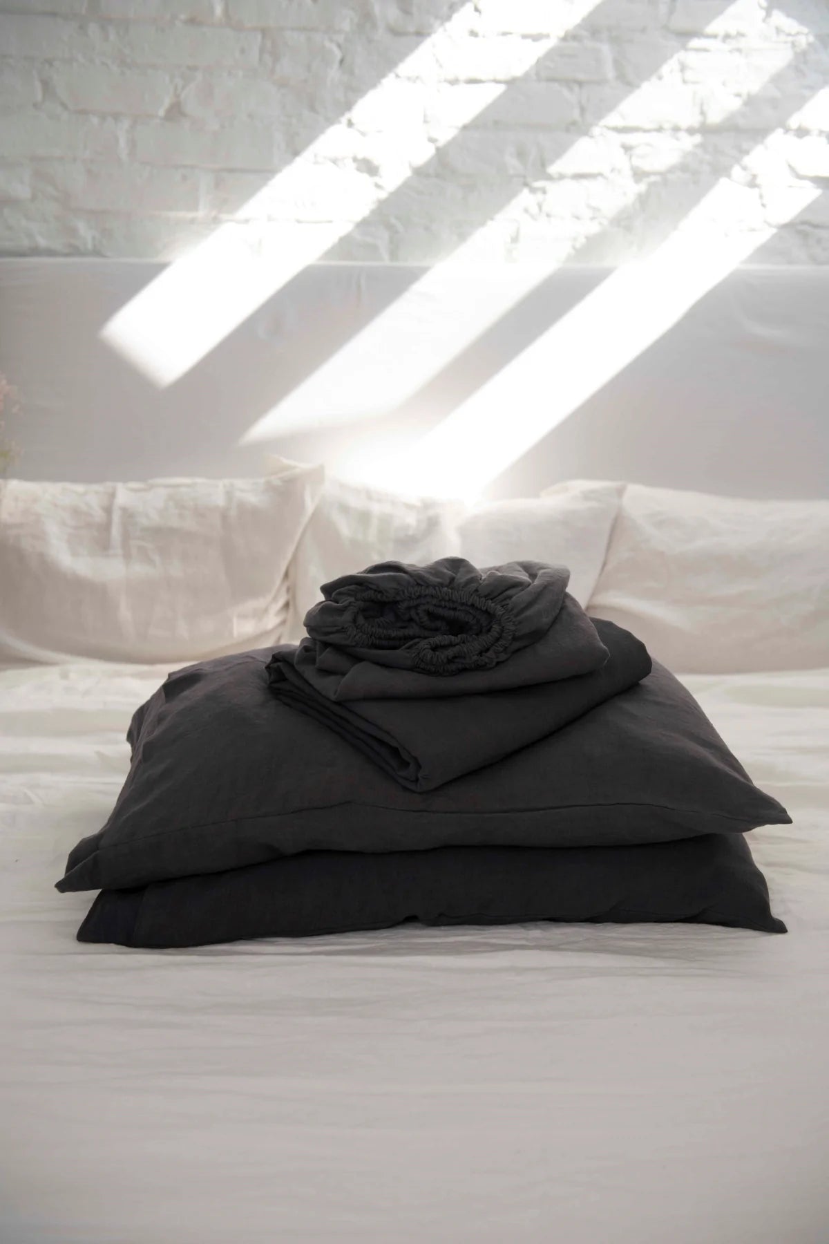Linen Sheets Set in Charcoal