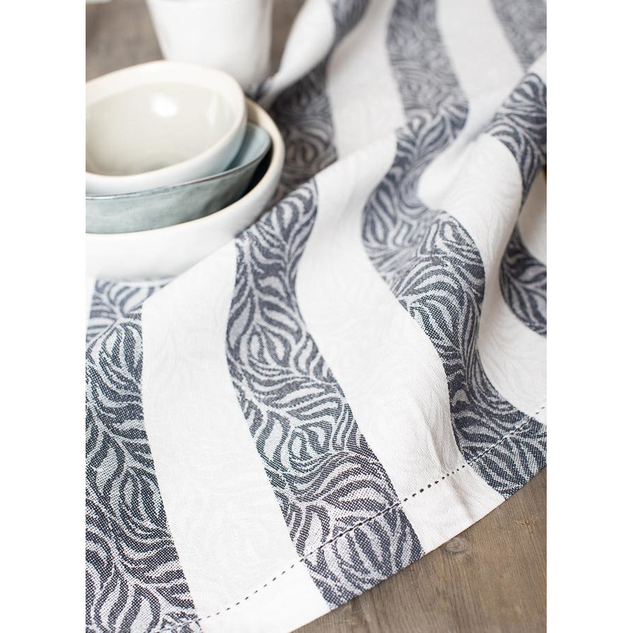 samantha tea towel white / navy stripes